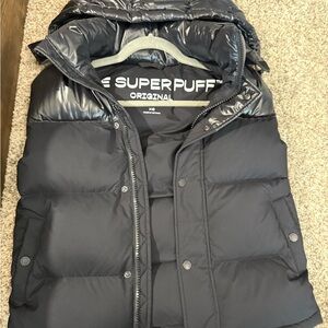 Aritzia Black Super Puff Vest